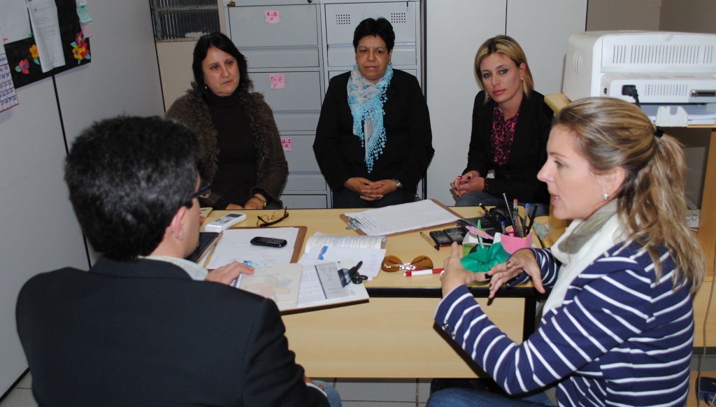 Força-tarefa do MPT e do MTE em reunião com conselheiras tutelares de Chuí (Foto: MPT)